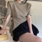 Set: Short-sleeve Plaid T-shirt + Plain Shorts