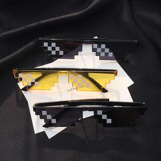 Pixelated One-piece Sunglasses