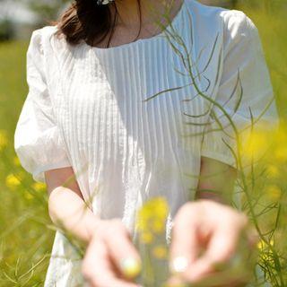 Puff-sleeve Lace-hem Pintuck Top