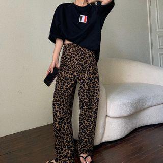 Leopard Print Straight Leg Pants / Short-sleeve T-shirt