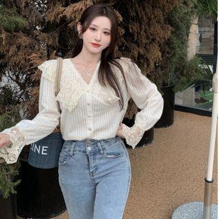 Bell-sleeve Collared Lace Trim Top