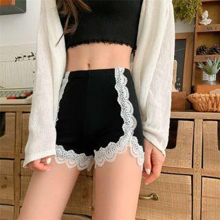 Lace Panel Short Pants