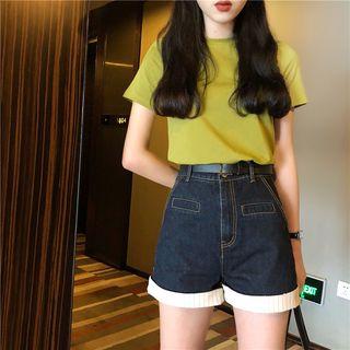 Crew-neck Short-sleeve T-shirt / High Waist Denim Shorts