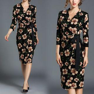Gathered-waist 3/4 Sleeved Floral Print V-neck Slim Long Dress