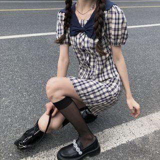 Puff-sleeve Collared Plaid Dress