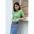 Scoopneck Slim-fit Cropped T-shirt