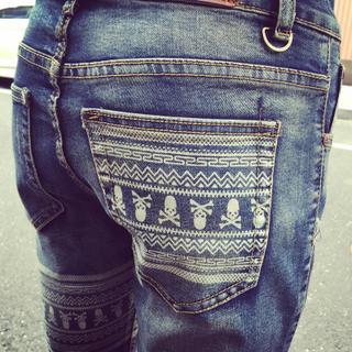 Skull Print Washed Jeans