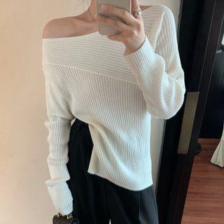 One-shoulder Slit Knit Top