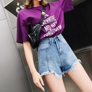 Set: Short Sleeve Letter Print T-shirt + Frayed Denim Shorts
