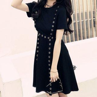 Grommet Applique Short-sleeve A-line Dress