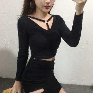 Cut Out Detail Cropped Long Sleeve Top