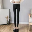 Lettering-waist Leggings