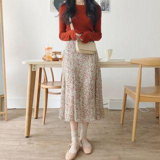 Floral A-line Midi Skirt / Knit Top