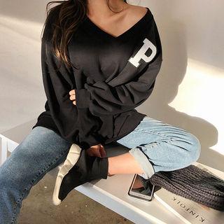 V-neck Letter Patch Sweatshirt