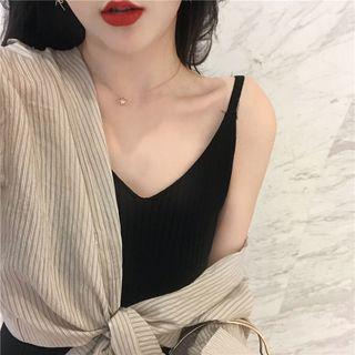 Sleeveless Knit Dress / Striped Long-sleeve Shirt