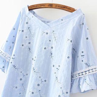 Flower Embroidered Short Sleeve V-neck Top