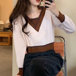 V-neck Color Panel Cropped Knit Top