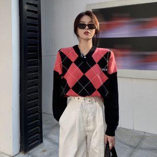 Argyle V-neck Sweater / High-waist Pants