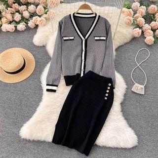Set Of 2 : V-neck Color Block Long-sleeve Cardigan + Plain Knit Skirt Gray - One Size