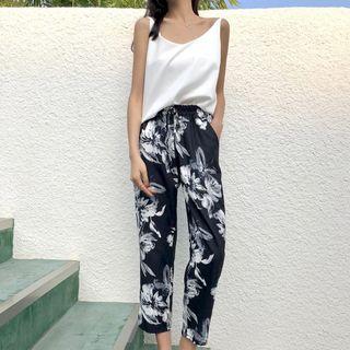 Plain V-neck Camisole Top / Flower Print Cropped Pants