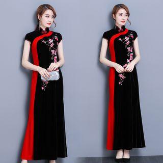 Flower Embroidered Color Panel Cap Sleeve Qipao
