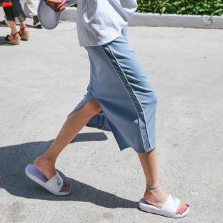 Piped Pencil-fit Midi Skirt