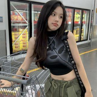 Mock Neck Rose Spray Print Crop Tank Top Black - One Size