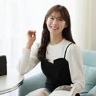 Shirred-shoulder Pintuck-cuff T-shirt