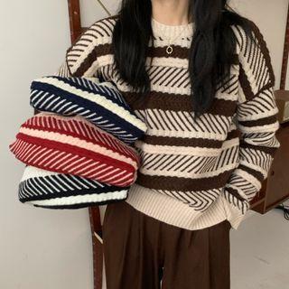 Color Block Round-neck Linen Flower Sweater