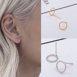 Ribbed Circle Earrings
