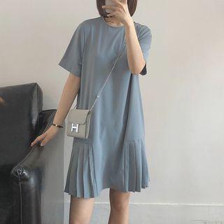Short-sleeve Pleated Paneled A-line Chiffon Dress