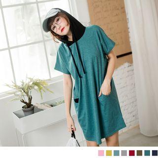 Contrast Hood Short Sleeve Dress