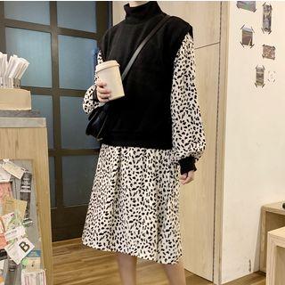 Mock Neck Vest / Leopard Print Midi Chiffon Dress