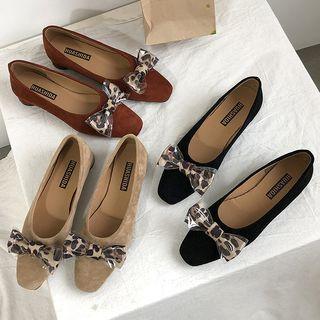 Low-heel Leopard Print Ribbon Pumps