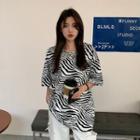 Short-sleeve Zebra T-shirt Blue Floral - White - One Size