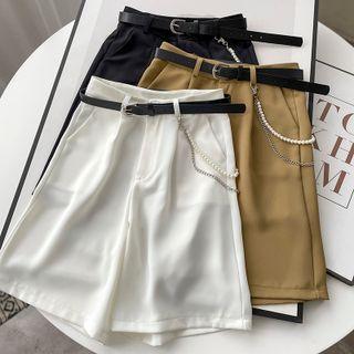 Plain Shorts With Chain