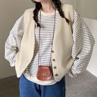 Striped Sweatshirt / Buttoned Vest / Straight Leg Jeans