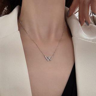 Letter W Pendant Alloy Necklace