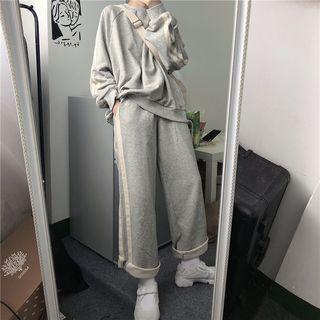 Striped Trim Sweatshirt / Wide-leg Sweatpants