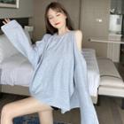 Cold-shoulder Long-sleeve T-shirt Gray - One Size