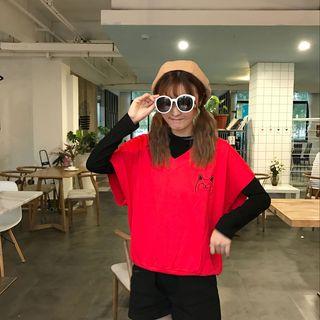 Set: Long-sleeve T-shirt + Embroidered Sleeveless Sweatshirt