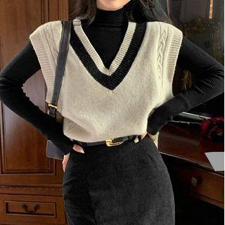 V-neck Sweater Vest / Mock-neck Top / Belt / Slit Midi Pencil Skirt