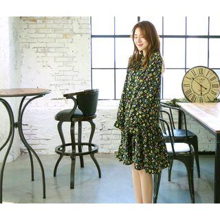 Tie-neck Frill-cuff Shirred Floral Dress