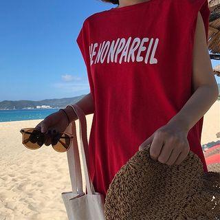 Lettering Print Sleeveless Top