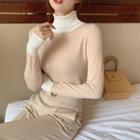 Long-sleeve Turtleneck Two-tone Knit Top