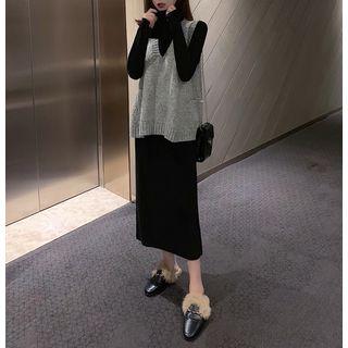 V-neck Knit Vest / Turtleneck Long-sleeve Midi T-shirt Dress
