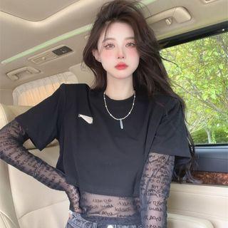 Long-sleeve Lettering Mesh Top / Short-sleeve Cropped T-shirt