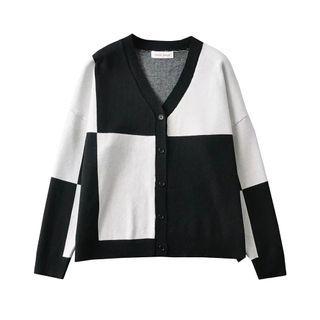 Two-tone Plaid V-neck Knit Cardigan Black & White - One Size
