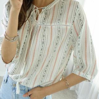 Tassel-neck Puff-sleeve Pattern Blouse