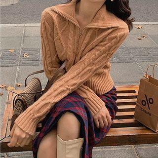 Long-sleeve Collared Half-zip Cable Knit Sweater